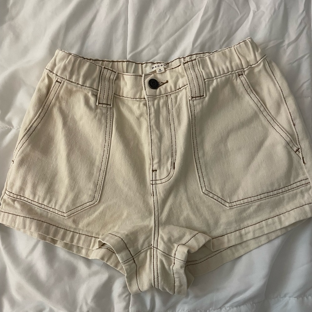 Pacsun Elastic Waist Women’s Size Small Cream Shorts